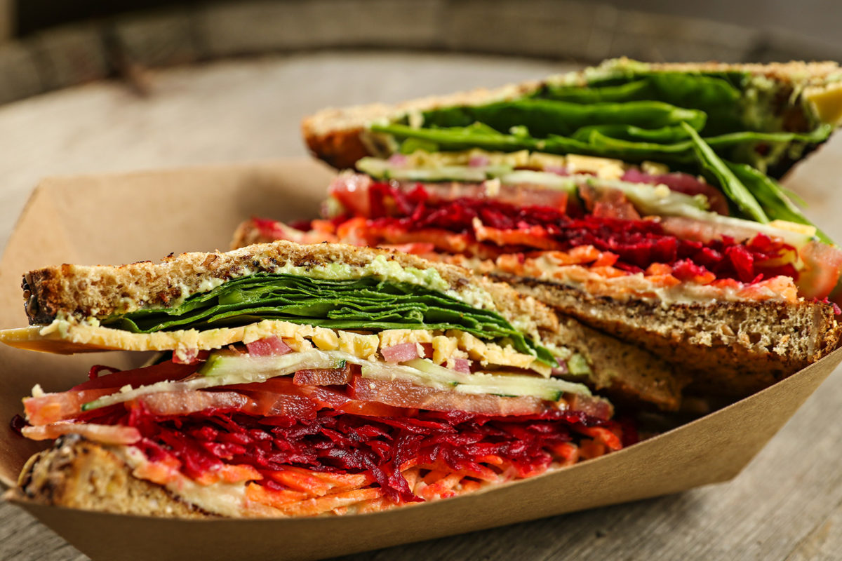 20210527_SUNFLOWER_CAFE_0151200x800 GLACIER CAMPGROUND